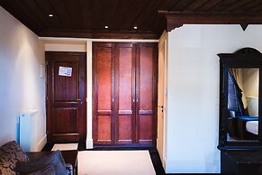 Trikolonion Country Hotel