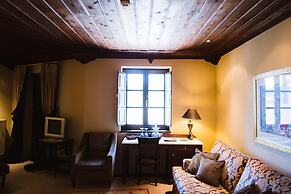 Trikolonion Country Hotel