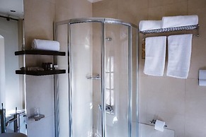 Trikolonion Country Hotel