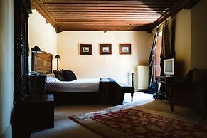 Trikolonion Country Hotel