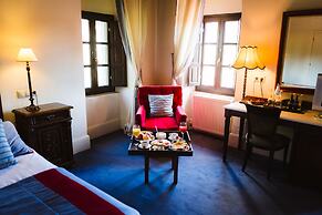 Trikolonion Country Hotel