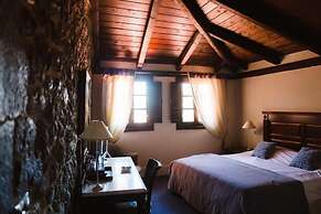 Trikolonion Country Hotel