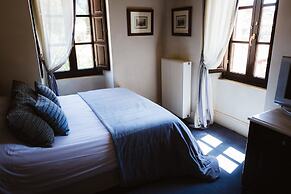 Trikolonion Country Hotel