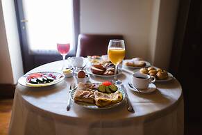 Trikolonion Country Hotel