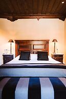 Trikolonion Country Hotel