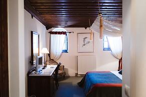 Trikolonion Country Hotel