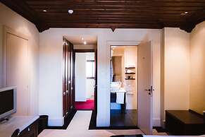 Trikolonion Country Hotel