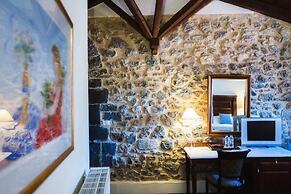 Trikolonion Country Hotel