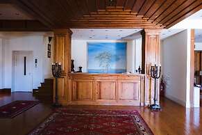 Trikolonion Country Hotel