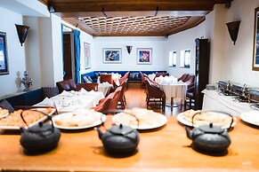 Trikolonion Country Hotel