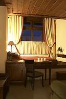 Trikolonion Country Hotel