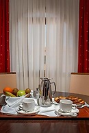 Aristoteles Holiday Resort & Spa