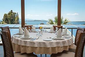 Aristoteles Holiday Resort & Spa