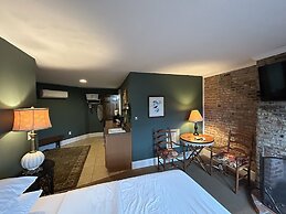 William Watson Hotel