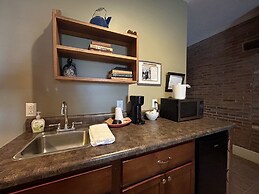 William Watson Hotel