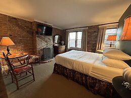 William Watson Hotel