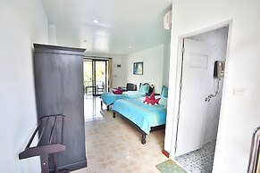 Lotus Friendly Hotel