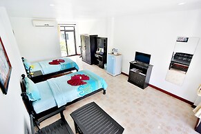 Lotus Friendly Hotel