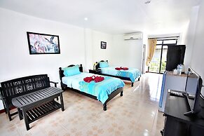 Lotus Friendly Hotel