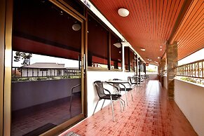 Lotus Friendly Hotel