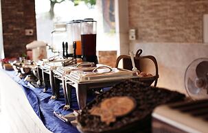 Lotus Friendly Hotel