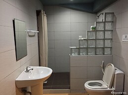 Dumaluan Beach Resort