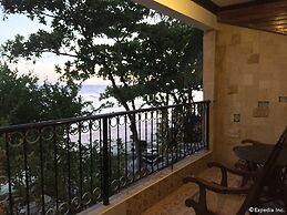 Dumaluan Beach Resort