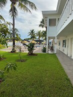 Downtown Hollywood Gardens Inn & Suites