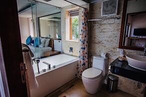 Sandalwood Luxury Villas