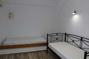 Zeus Hotel