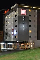 Ajax Hotel