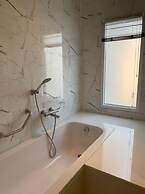 De Hug Hotel & Residence