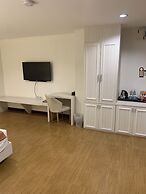 De Hug Hotel & Residence