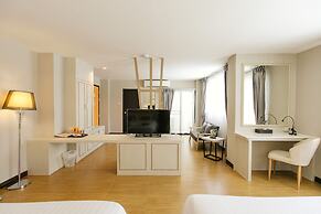 De Hug Hotel & Residence