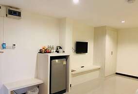 De Hug Hotel & Residence