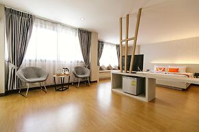 De Hug Hotel & Residence