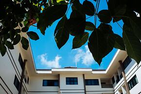 De Hug Hotel & Residence