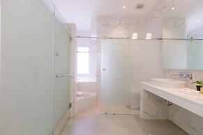 De Hug Hotel & Residence