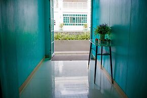 De Hug Hotel & Residence