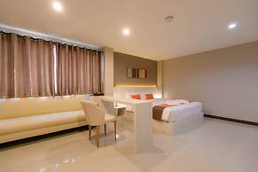 De Hug Hotel & Residence