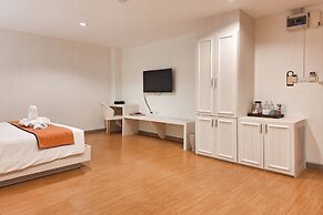 De Hug Hotel & Residence