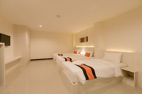 De Hug Hotel & Residence