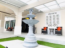 De Hug Hotel & Residence