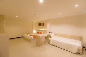 De Hug Hotel & Residence