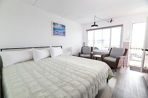 Alante Oceanfront Motel