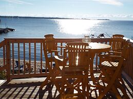 Beachfront Inn