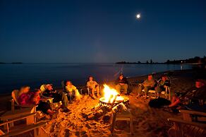 Beachfront Inn
