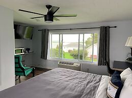 Beachfront Inn