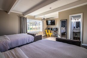 Beachfront Inn