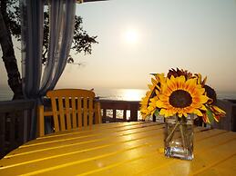 Beachfront Inn